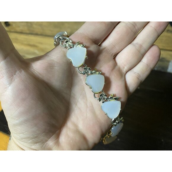 Vintage Moonray / Moonglow Creamy White Lucite Heart Choker Necklace 16 Inch - Picture 2 of 10